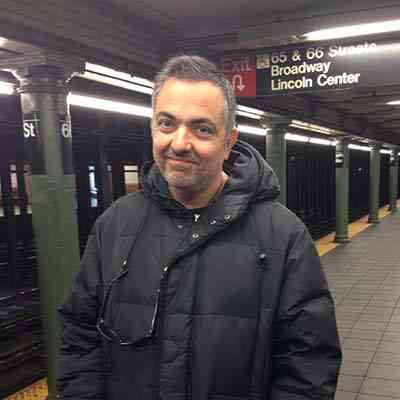 Μετά την προβολή, στο μετρό της Νέας Υόρκης. Νομίζω ότι δείχνω ανακουφισμένος.