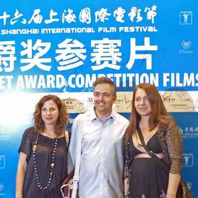 Με την Αποστολία και την Ελένη Μπερντέ (εκτέλεση παραγωγής) λίγο πριν από την επίσημη προβολή. 