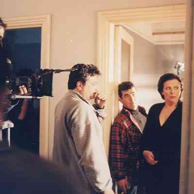 Ο Γιώργος Αργυροηλιόπουλος και η Έλενα Ναθαναήλ διαχειρίζονται μια μικρή και μάλλον απρόσμενη καθυστέρηση.